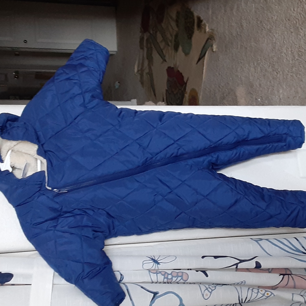 Snow suit